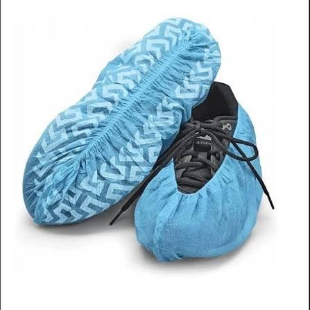 CUBRE CALZADO MICROPO ANTIDESLIZANTE DESECHABLE AZUL CAJA 100 UND